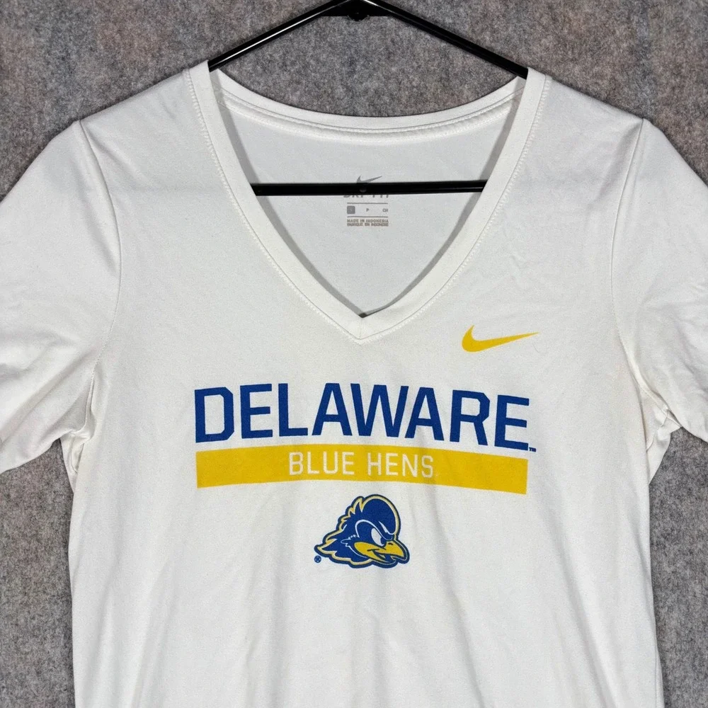 Nike T-Shirt Womens Small White Delaware Blue Hens Dri-FIT V-Neck Athletic Tee
